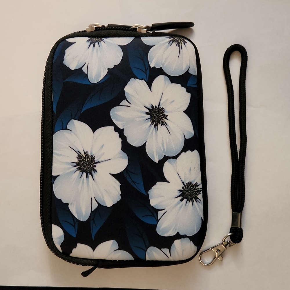 NEW- WRISTLET, WALLET, CASE- White flowers